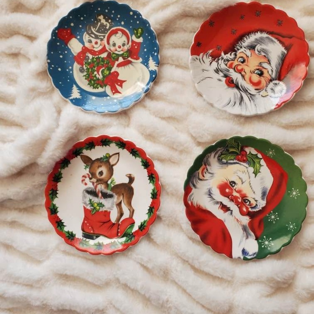 Festive Holiday Plate Set with Santa and Reindeer Designs